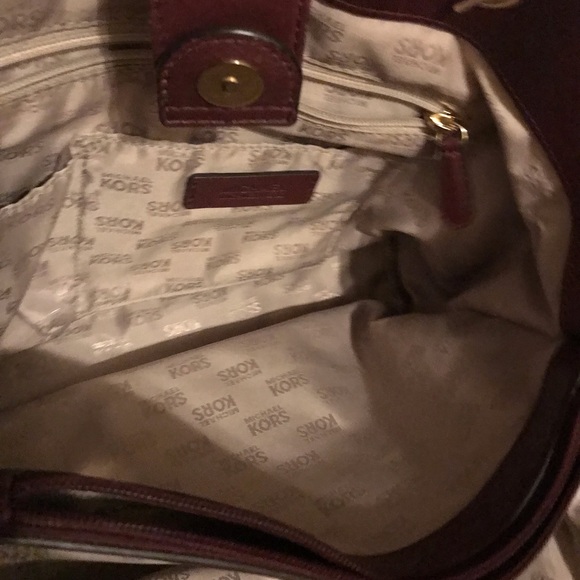 MK purse 👜 - Picture 10 of 11